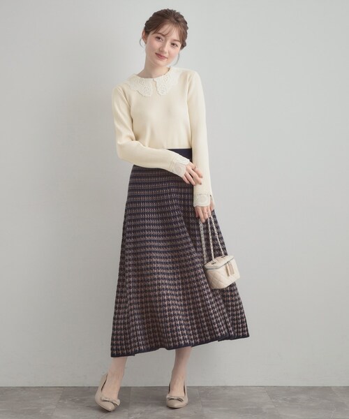 couture brooch（クチュールブローチ）の「【着映え・フェミニン・通勤】レース衿カフス付きリブニット（ニット/セーター・レディース・アイボリー/ブラック/ベージュ/ブラック系6・36/38/42）」の17枚目の写真