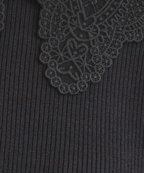 couture brooch（クチュールブローチ）の「【着映え・フェミニン・通勤】レース衿カフス付きリブニット（ニット/セーター・レディース・アイボリー/ブラック/ベージュ/ブラック系6・36/38/42）」の6枚目の写真