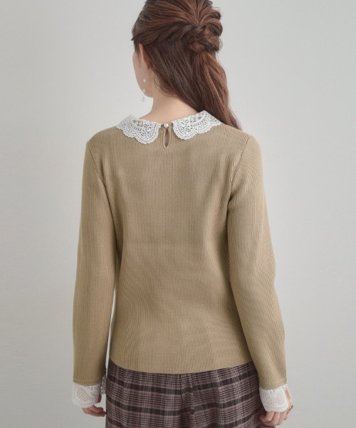 couture brooch（クチュールブローチ）の「【着映え・フェミニン・通勤】レース衿カフス付きリブニット（ニット/セーター・レディース・アイボリー/ブラック/ベージュ/ブラック系6・36/38/42）」の9枚目の写真