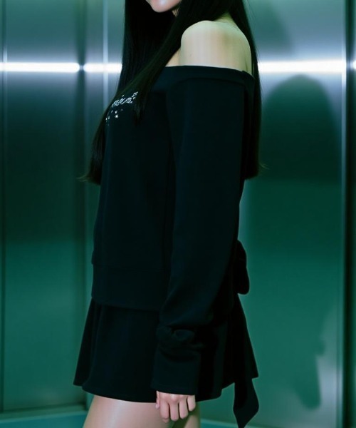 .KOM(ドットコム)の「A'GEM/9 × .kom 『.KOM/ドットケーオーエム』 Rhinestone Logo Design Long Sleeve T-shirt/ラインストーン ロゴデザイン 長袖Tシャツ(Tシャツ/カットソー・レディース・ホワイト/ブラック・FREE)」の7枚目の写真