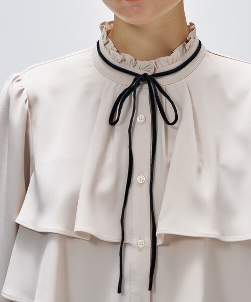 cloenc（クロエンス）の「【手洗い可】ベロアリボンフリルブラウス（シャツ/ブラウス・レディース・ライトブルー/オフホワイト/ダークブラウン・02）」の5枚目の写真