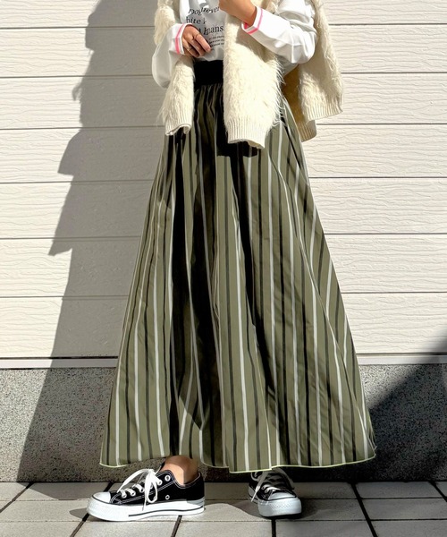 Q（キュー）の「メモリーマルチストライプスカート（スカート・レディース・ネイビー系/カーキ系・MEDIUM）」の2枚目の写真