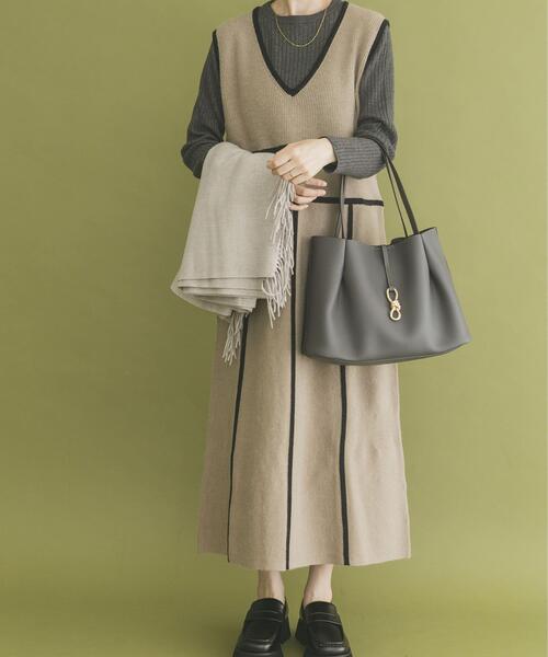 ITEMS URBANRESEARCH（アイテムズ アーバンリサーチ）の「パイピングニットジャンパースカート（ジャンパースカート・レディース・ブラウン/ベージュ系その他・FREE）」の2枚目の写真