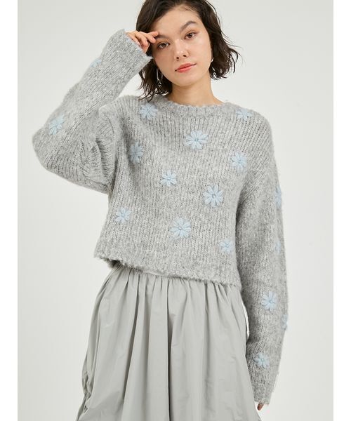 emmi（エミ）の「フラワーエンブロイダリーニットトップス（ニット/セーター・レディース・オフホワイト/グレー/イエロー・F）」の11枚目の写真