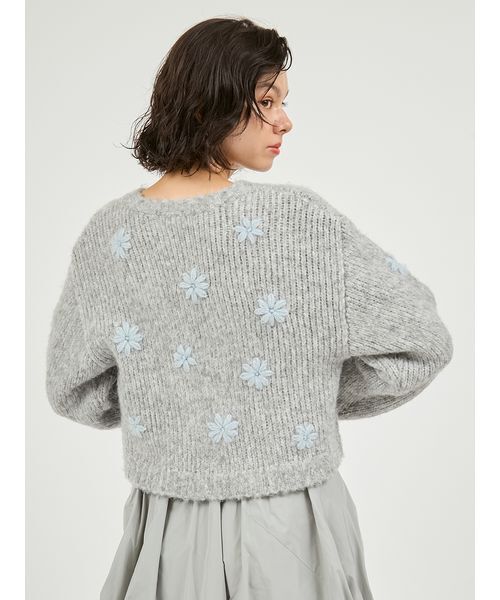 emmi（エミ）の「フラワーエンブロイダリーニットトップス（ニット/セーター・レディース・オフホワイト/グレー/イエロー・F）」の12枚目の写真