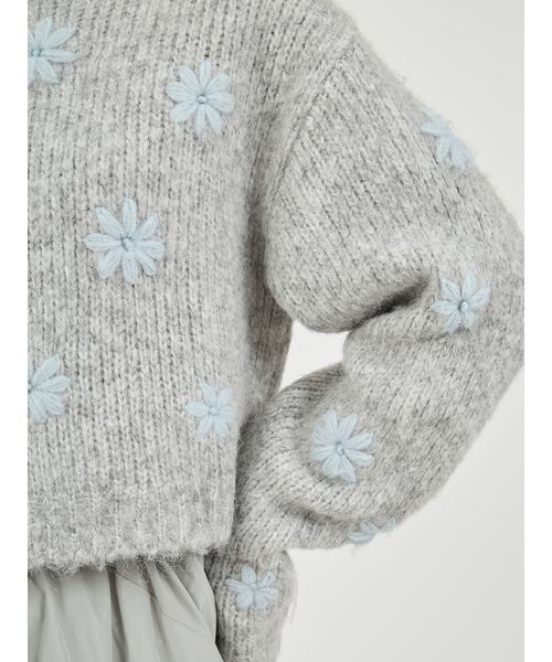 emmi（エミ）の「フラワーエンブロイダリーニットトップス（ニット/セーター・レディース・オフホワイト/グレー/イエロー・F）」の16枚目の写真