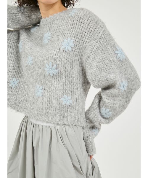 emmi（エミ）の「フラワーエンブロイダリーニットトップス（ニット/セーター・レディース・オフホワイト/グレー/イエロー・F）」の18枚目の写真
