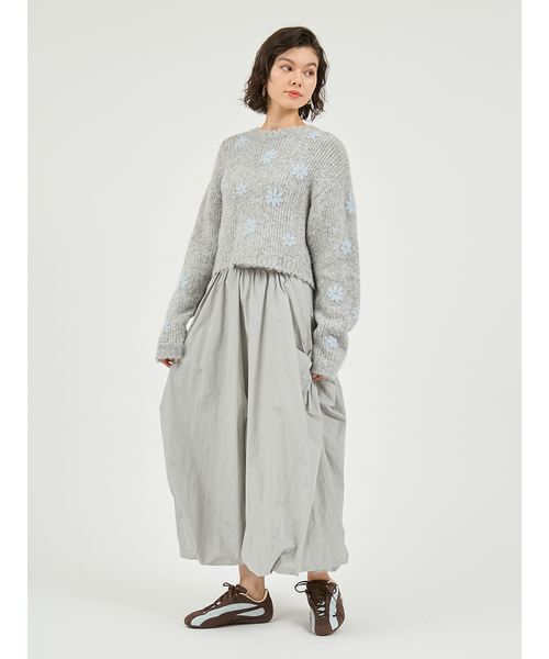 emmi（エミ）の「フラワーエンブロイダリーニットトップス（ニット/セーター・レディース・オフホワイト/グレー/イエロー・F）」の21枚目の写真