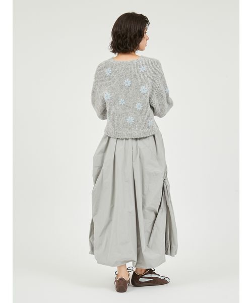 emmi（エミ）の「フラワーエンブロイダリーニットトップス（ニット/セーター・レディース・オフホワイト/グレー/イエロー・F）」の22枚目の写真