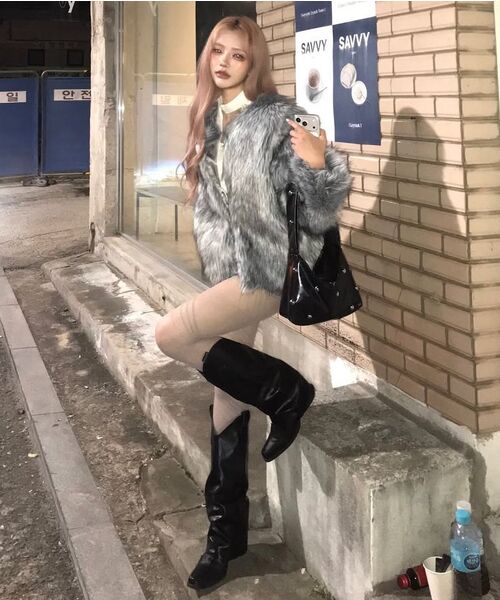 FLAREUP(フレアアップ)の「Fur Jacket (FL-046_Charcoal)(ムートンコート・レディース・ブラック・1/2)」の10枚目の写真