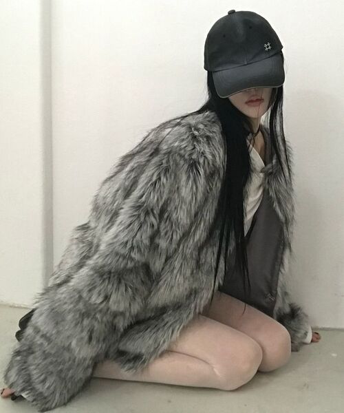 FLAREUP(フレアアップ)の「Fur Jacket (FL-046_Charcoal)(ムートンコート・レディース・ブラック・1/2)」の4枚目の写真