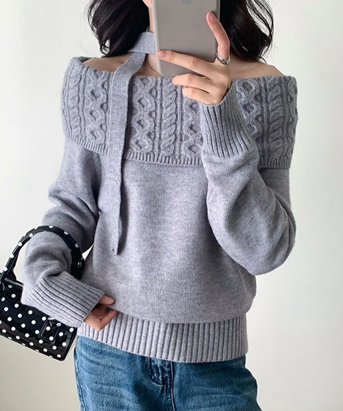 gossip!ロサンゼルス(ゴシップロサンゼルス)の「YUGA ワンショルダー ホルターネックリボンセーター(ニット/セーター・レディース・グレー/ホワイト/ライトグレー/イエロー/ネイビー・FREE)」の3枚目の写真