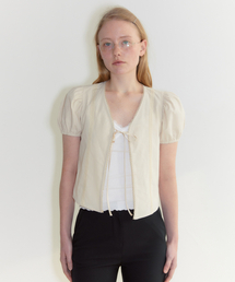 SINOON（シヌーン）の「Ribbon Tie Eyelet Blouse (Beige)（シャツ/ブラウス）」