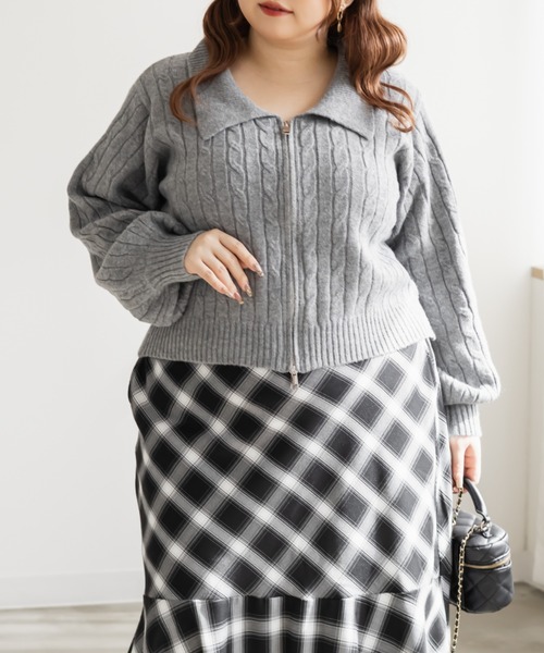 CLETTE(クレット)の「CLETTEオリジナルケーブル編み襟付きジップニット(ニット/セーター・レディース・ピンク/ブラウン/グレー・LL/3L/4L)」の4枚目の写真