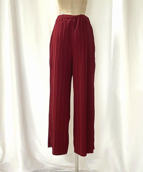 Q（キュー）の「細プリーツパンツ（その他パンツ・レディース・グリーン/バーガンディー・MEDIUM）」の8枚目の写真