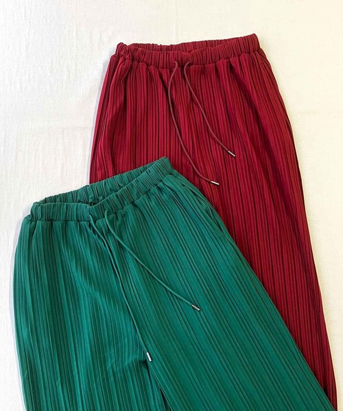 Q（キュー）の「細プリーツパンツ（その他パンツ・レディース・グリーン/バーガンディー・MEDIUM）」の10枚目の写真