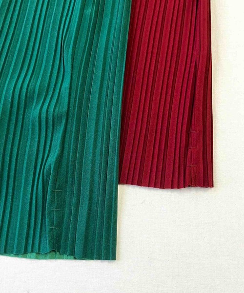 Q（キュー）の「細プリーツパンツ（その他パンツ・レディース・グリーン/バーガンディー・MEDIUM）」の11枚目の写真