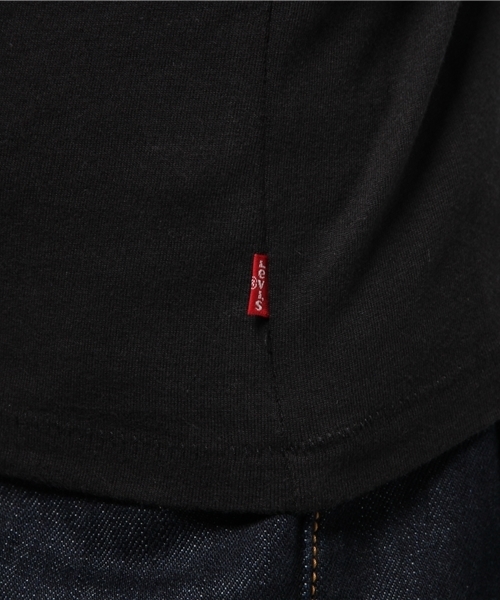 Levi's(リーバイス)の「バットウィングTOKYO Tシャツ(Tシャツ/カットソー・メンズ・ブラック・MEDIUM/X-SMALL/LARGE/SMALL/X-LARGE)」の4枚目の写真