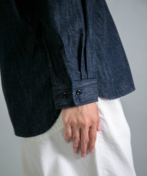 OMNIGOD（オムニゴッド）の「[OMNIGOD womens / オムニゴッド] ナチュラルライトオンスデニム ワイドスタンドカラーシャツ（シャツ/ブラウス・レディース・ワンウォッシュ・FREE）」の12枚目の写真
