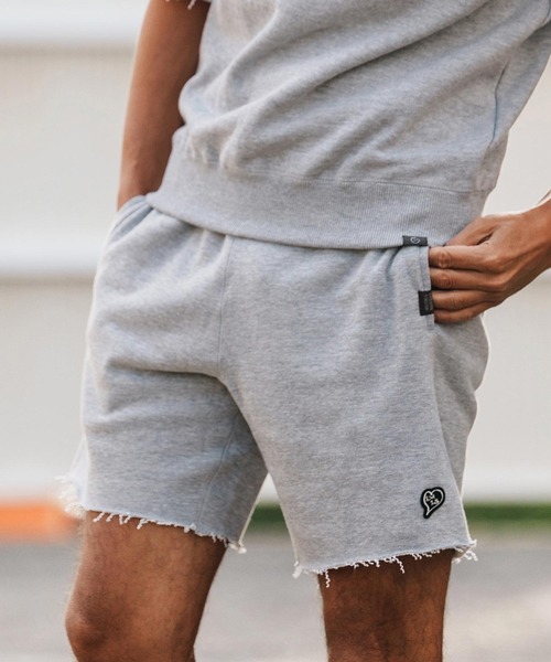 1minute 1second(ワンミニットワンセカンド)の「mp14370-heavy weight cut off shorts with heart patch カットオフショートパンツ(1M26H300)(その他パンツ・メンズ・ブラック/トップグレー/ネイビー・S/M/L/XL)」の2枚目の写真
