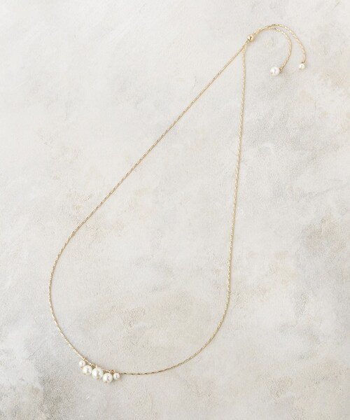 OPAQUE.CLIP（オペークドットクリップ）の「2WAYフェイクパールスライドネックレス（ネックレス・レディース・シルバー/ゴールド・00）」の4枚目の写真