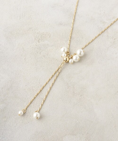 OPAQUE.CLIP（オペークドットクリップ）の「2WAYフェイクパールスライドネックレス（ネックレス・レディース・シルバー/ゴールド・00）」の8枚目の写真