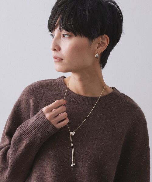 OPAQUE.CLIP（オペークドットクリップ）の「2WAYフェイクパールスライドネックレス（ネックレス・レディース・シルバー/ゴールド・00）」の10枚目の写真