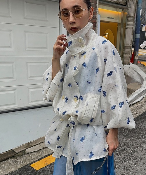 Ameri（アメリ）の「DOT FLOWER VEIL TRENCH（ステンカラーコート・レディース・ホワイト/ブラウン・SMALL/MEDIUM）」の6枚目の写真