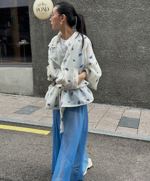 Ameri（アメリ）の「DOT FLOWER VEIL TRENCH（ステンカラーコート・レディース・ホワイト/ブラウン・SMALL/MEDIUM）」の9枚目の写真