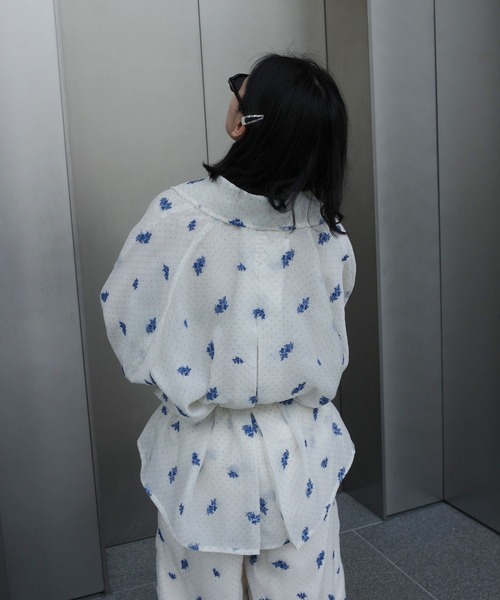 Ameri(アメリ)の「DOT FLOWER VEIL TRENCH(トレンチコート・レディース・ホワイト/ブラウン・SMALL/MEDIUM)」の22枚目の写真