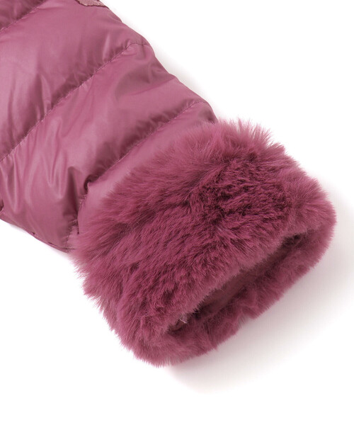 BeBe(ベベ)の「【撥水加工】シャイニータフタウエスト切り替えシャギーファーフードダウンコート(ダウンジャケット/コート・キッズ・パープル/ピンク・130cm/140cm/150cm/110cm/100cm/120cm)」の9枚目の写真