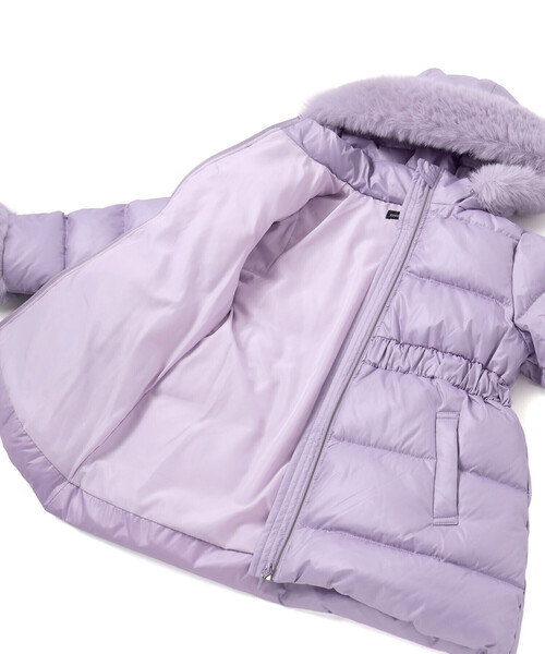 BeBe(ベベ)の「【撥水加工】シャイニータフタウエスト切り替えシャギーファーフードダウンコート(ダウンジャケット/コート・キッズ・パープル/ピンク・130cm/140cm/150cm/110cm/100cm/120cm)」の20枚目の写真