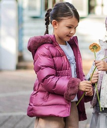 BeBe（ベベ）の「【撥水加工】シャイニータフタウエスト切り替えシャギーファーフードダウンコート（ダウンジャケット/コート・キッズ）」