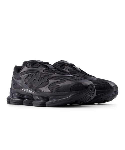 NEW BALANCE(ニューバランス)の「Abzorb 2000(スニーカー・メンズ・ブラック/シルバー・22.5cm/30.0cm/24.0cm/23.5cm/23.0cm/29.0cm/28.5cm/28.0cm/27.5cm/27.0cm/26.5cm/26.0cm/25.5cm/25.0cm/24.5cm)」の3枚目の写真