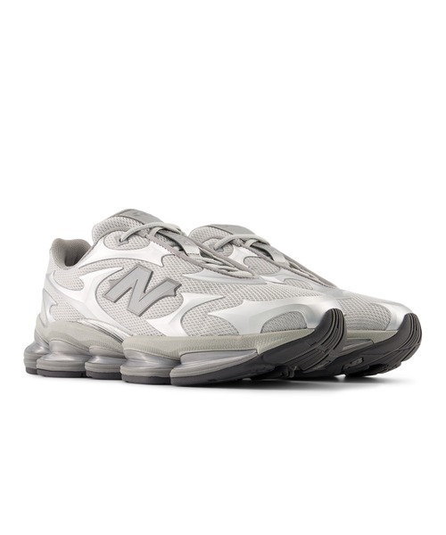 NEW BALANCE(ニューバランス)の「Abzorb 2000(スニーカー・メンズ・ブラック/シルバー・22.5cm/30.0cm/24.0cm/23.5cm/23.0cm/29.0cm/28.5cm/28.0cm/27.5cm/27.0cm/26.5cm/26.0cm/25.5cm/25.0cm/24.5cm)」の7枚目の写真