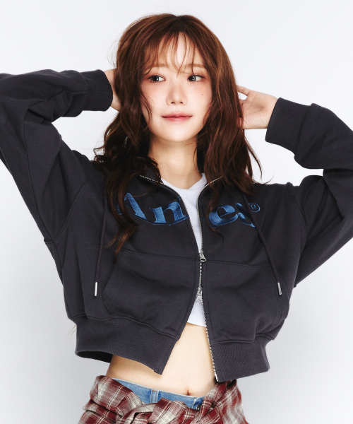 AMESWORLDWIDE（アメスワールドワイド）の「BASIC LOGO HOODIE ZIP UP DEEP CHARCOAL（パーカー・レディース・その他・SMALL/MEDIUM/LARGE）」の5枚目の写真