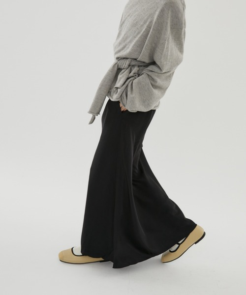 FUULLY STUDIO（フーリィーステューディオ）の「ビンテージサテンフレアスカート（スカート・レディース・アイボリー/チャコールグレー・FREE）」の5枚目の写真