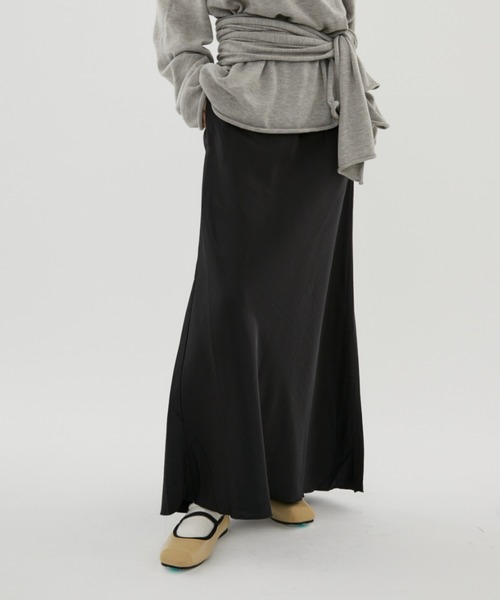 FUULLY STUDIO（フーリィーステューディオ）の「ビンテージサテンフレアスカート（スカート・レディース・アイボリー/チャコールグレー・FREE）」の8枚目の写真