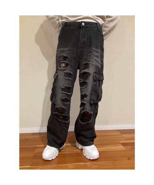 Bling Leads(ブリングリーズ)の「【Blss】【Bling Leads】ダメージ加工カーゴパンツ(デニムパンツ・メンズ・ブラック・FREE)」の2枚目の写真