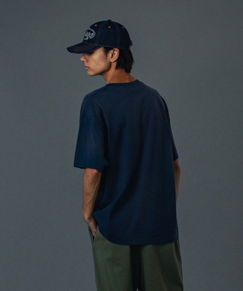 XLARGE（エクストララージ）の「DISCHARGE PRINTED STANDARD LOGO S/S TEE（Tシャツ/カットソー・メンズ・パープル/ネイビー/ブラック・S/M/L/XL）」の8枚目の写真