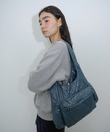 EN OR（エンオール）の「[CORE] QUILTED BAG - THE QUIET BLUE（ショルダーバッグ）」