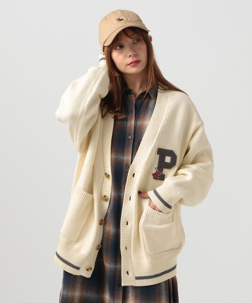 BEVERLY HILLS POLO CLUB（ビバリーヒルズポロクラブ）の「【BEVERLY HILLS POLO CLUB】別注ワッペンカーディガン（カーディガン/ボレロ・レディース・キャメル/オフホワイト/ネイビー・FREE）」の2枚目の写真