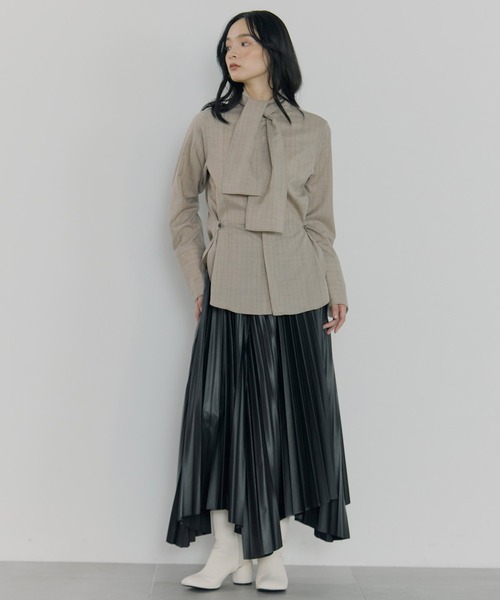 STUDIOUS（ステュディオス）の「【STUDIOUS/ステュディオス】Waist Tucked Wool Shirt/ウエストタックウールシャツ（シャツ/ブラウス・レディース・ベージュ/グレー・FREE）」の14枚目の写真