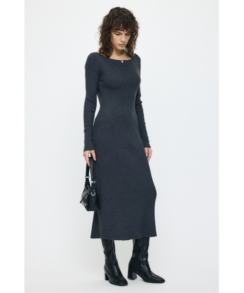 MOUSSY(マウジー)の「BACK OPEN ロングドレス(ワンピース・レディース・ネイビー/チャコールグレー・FREE)」の4枚目の写真