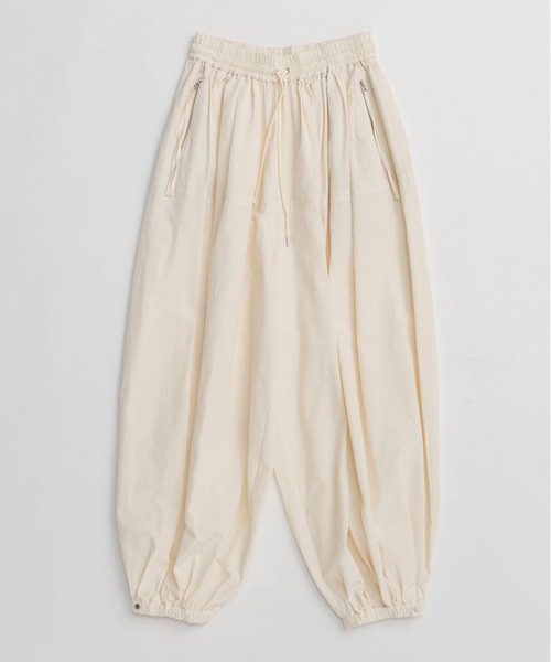 PRANK PROJECT（プランクプロジェクト）の「コットンキュプラバルーンパンツ / Cotton Cupola Balloon Pants（その他パンツ・レディース・オフホワイト/ブラック・36/38）」の19枚目の写真