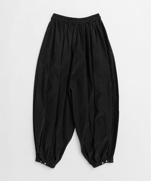 PRANK PROJECT（プランクプロジェクト）の「コットンキュプラバルーンパンツ / Cotton Cupola Balloon Pants（その他パンツ・レディース・オフホワイト/ブラック・36/38）」の4枚目の写真