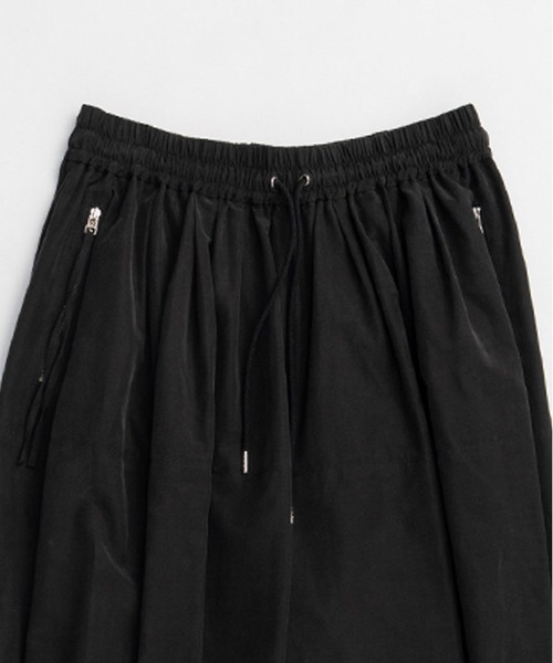 PRANK PROJECT（プランクプロジェクト）の「コットンキュプラバルーンパンツ / Cotton Cupola Balloon Pants（その他パンツ・レディース・オフホワイト/ブラック・36/38）」の5枚目の写真