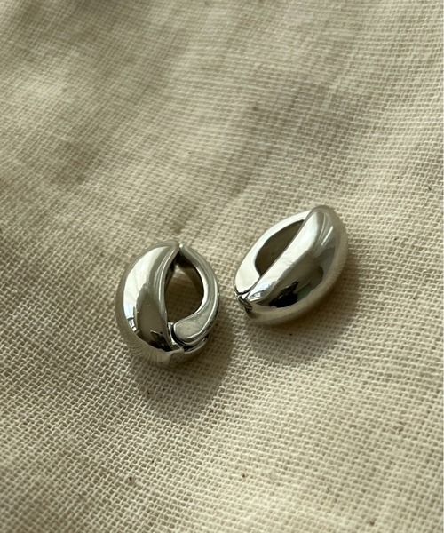 ciite' surgical stainless(シーテサージカルステンレス)の「【 金属アレルギー対応 】 メタル ぷっくり クリップイヤリング サージカルステンレス (両耳用)(イヤリング・レディース・ゴールド/ピンクゴールド/シルバー・FREE)」の14枚目の写真
