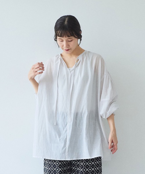 yuni（ユニ　）の「100/1Cotton/Cupra gather sleevesブラウス（シャツ/ブラウス・レディース・グレー・FREE）」の6枚目の写真