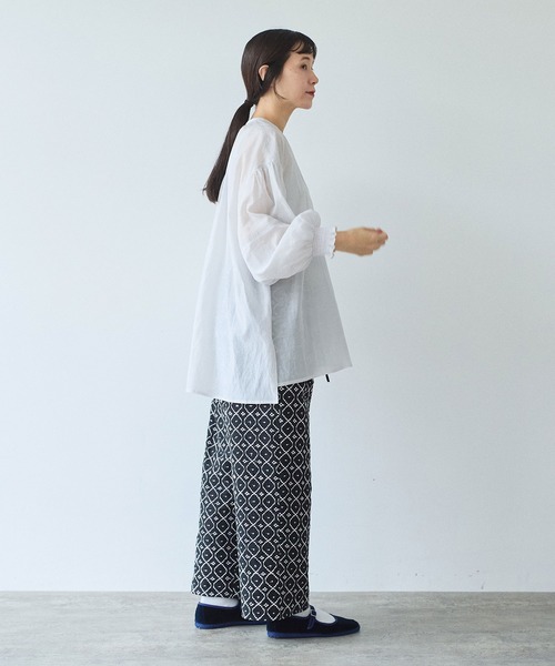 yuni（ユニ　）の「100/1Cotton/Cupra gather sleevesブラウス（シャツ/ブラウス・レディース・グレー・FREE）」の10枚目の写真